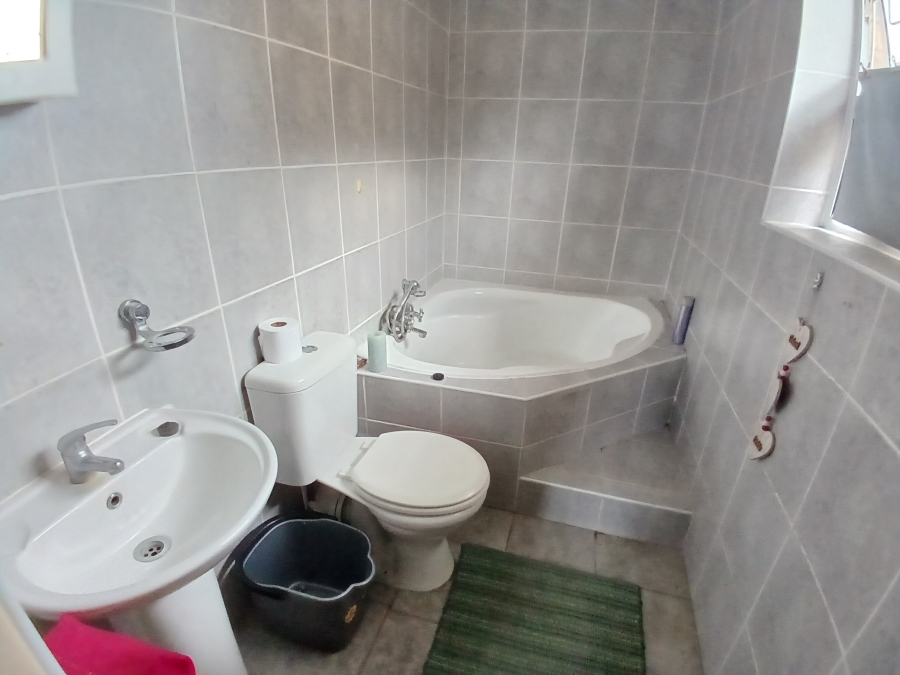 To Let 3 Bedroom Property for Rent in Lorraine Eastern Cape